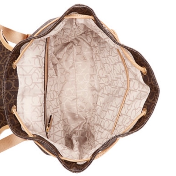 ✨Calvin Klein Hudson Monogram Backpack✨ - Picture 5 of 8